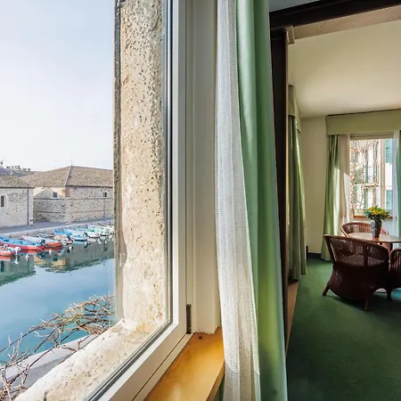 Hotel Alla Grotta Lazise Exterior photo