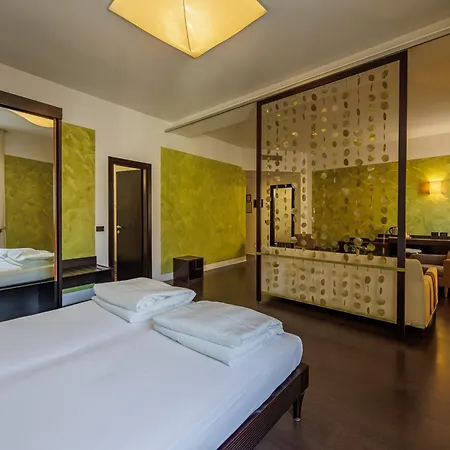 Hotel Alla Grotta Lazise Exterior photo