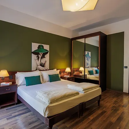 Hotel Alla Grotta Lazise Exterior photo