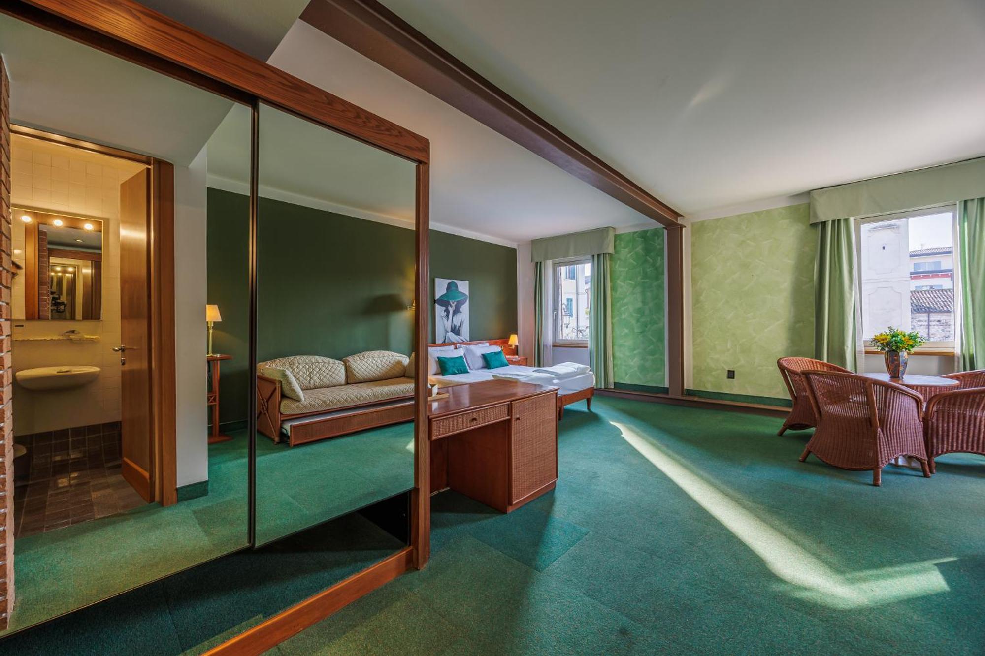 Hotel Grotta 3*
