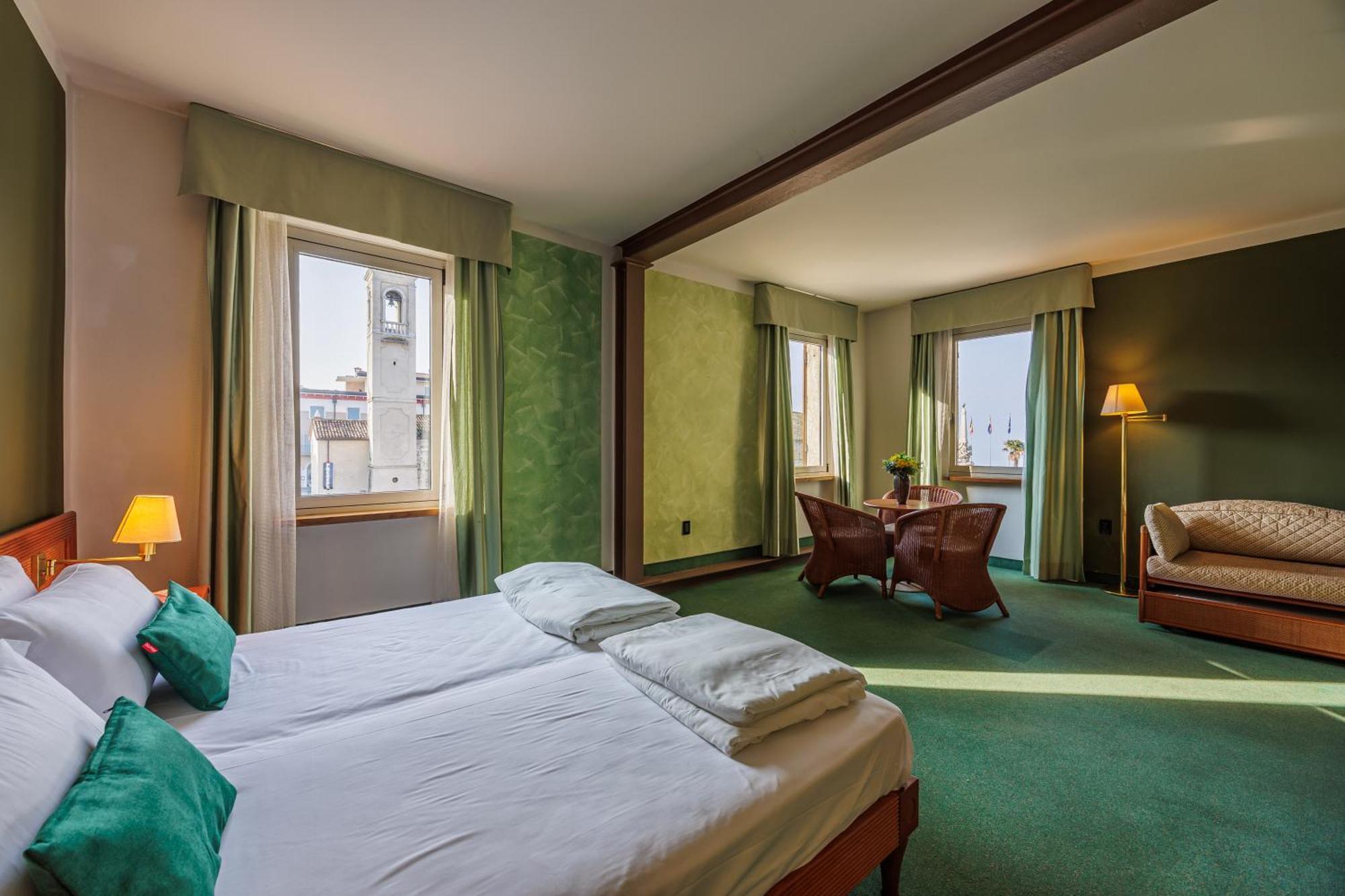 Hotel Grotta 3*