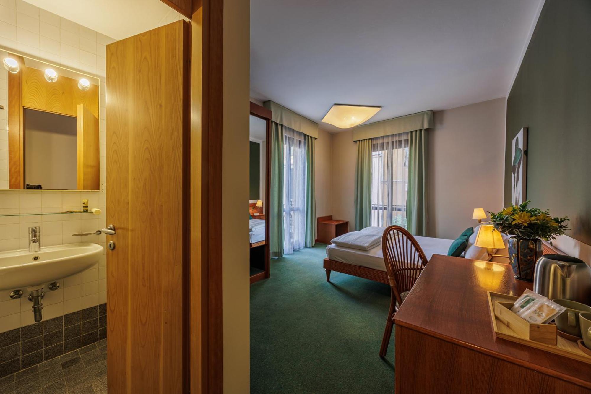 Grotta 3* Lazise