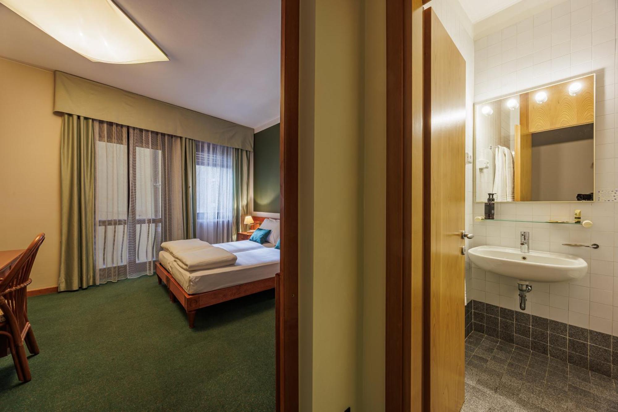 Hotel Grotta Lazise